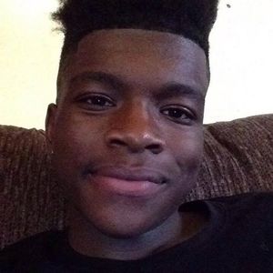 Meet your Posher, Dee